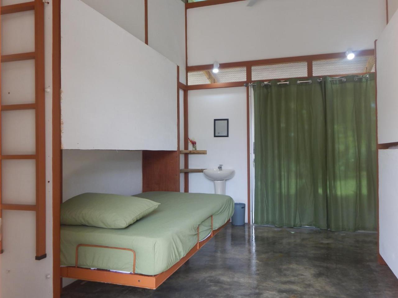 Karandi Hostel Uvita Exterior photo